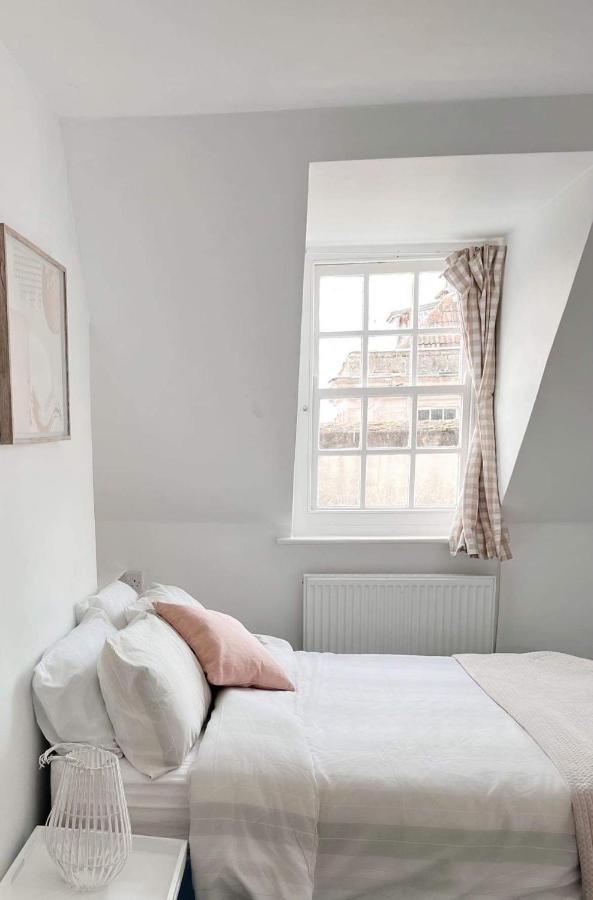 4 Bed Loft Apartment Overlooking Historic Town Trowbridge Kültér fotó
