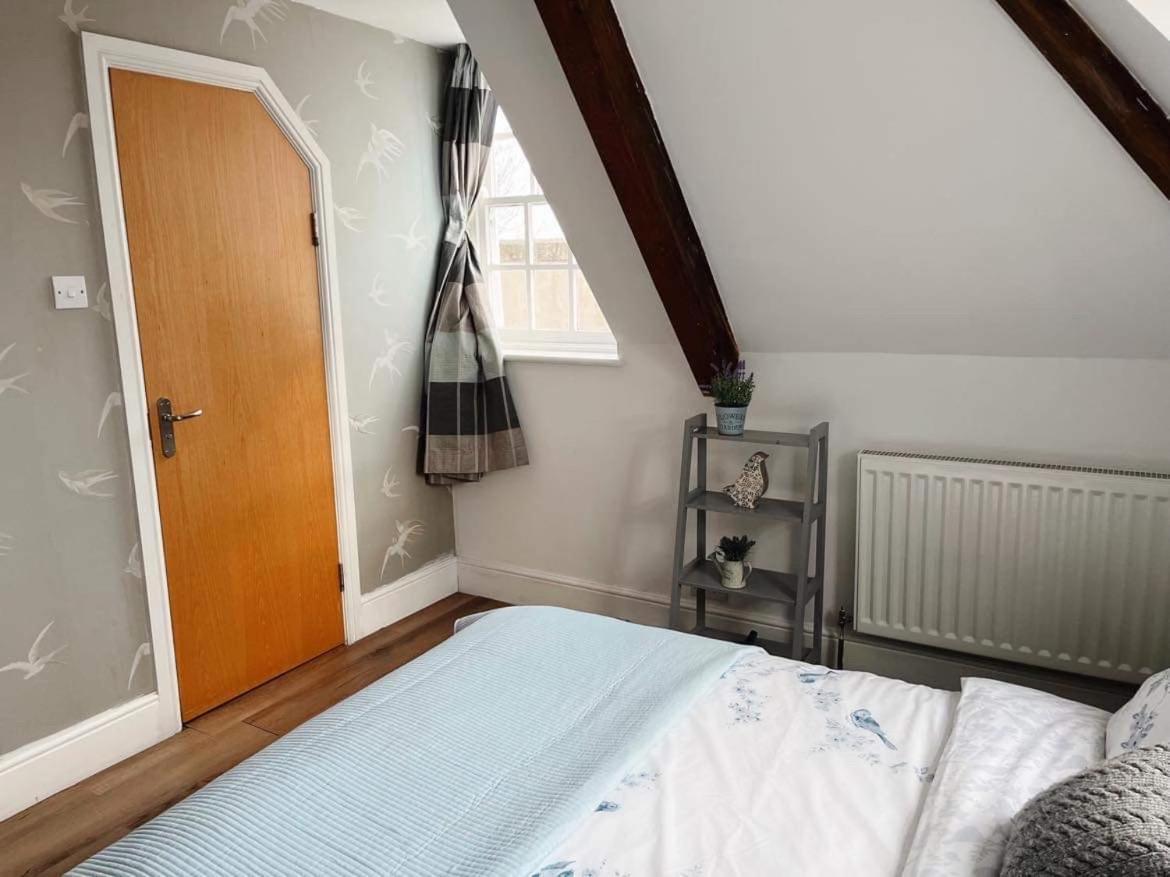 4 Bed Loft Apartment Overlooking Historic Town Trowbridge Kültér fotó