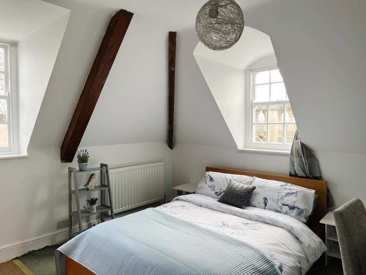 4 Bed Loft Apartment Overlooking Historic Town Trowbridge Kültér fotó