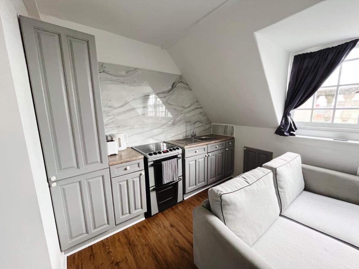4 Bed Loft Apartment Overlooking Historic Town Trowbridge Kültér fotó