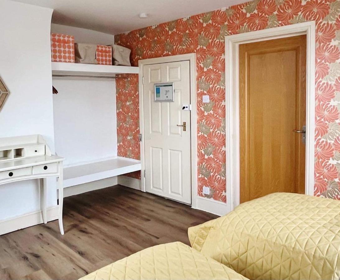 4 Bed Loft Apartment Overlooking Historic Town Trowbridge Kültér fotó