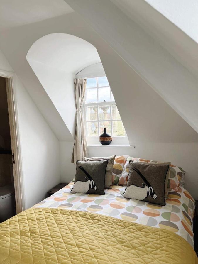 4 Bed Loft Apartment Overlooking Historic Town Trowbridge Kültér fotó